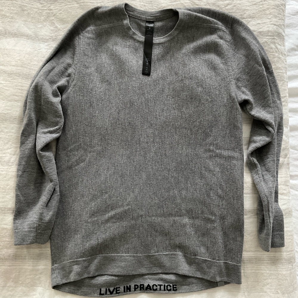 Lululemon Athletica men’s 100% merino wool sweater (M)